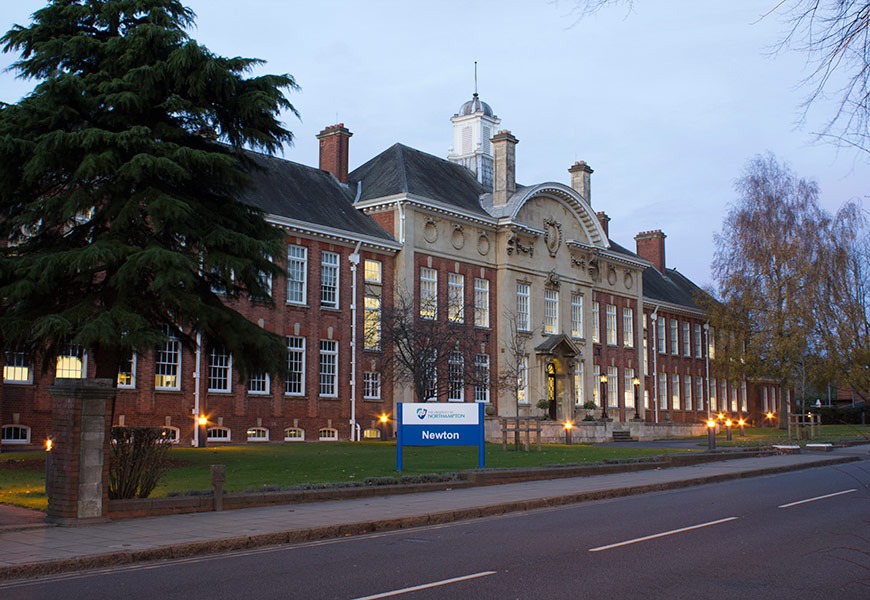 Tamlite Northampton University building exterior outdoor LED lighting