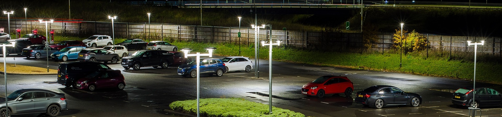 Tamlite Dakota car park LED lighting header