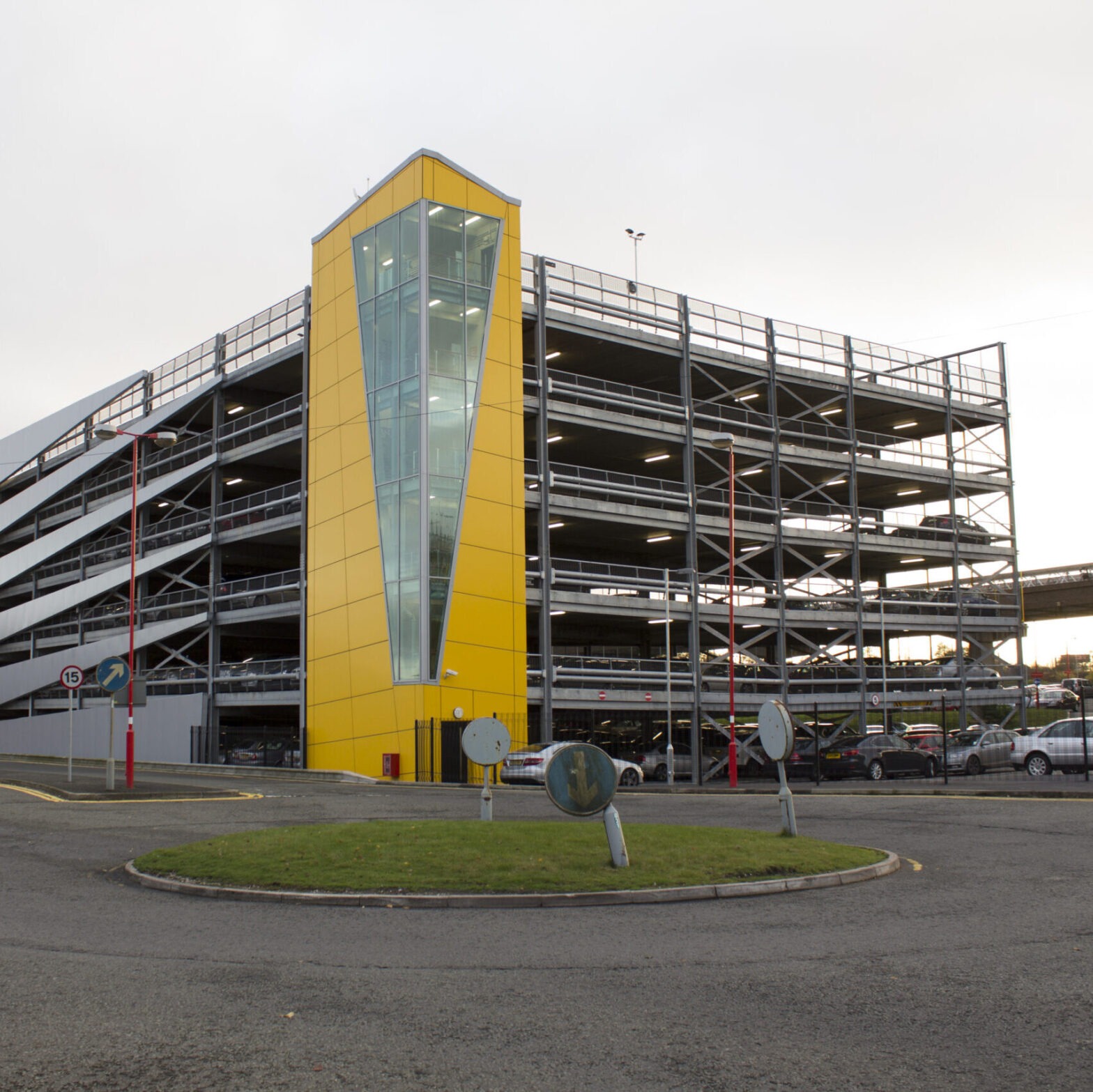 Tamlite Network Rail building exterior image