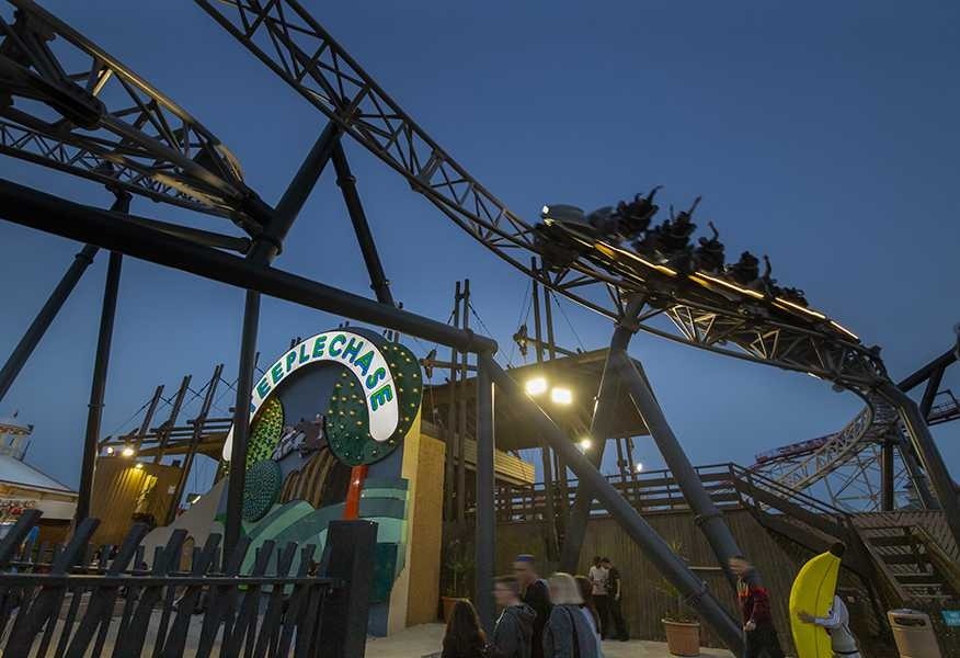 Tamlite ICON Rollercoaster Blackpool Pleasure Beach walkway outdoor LED lighting