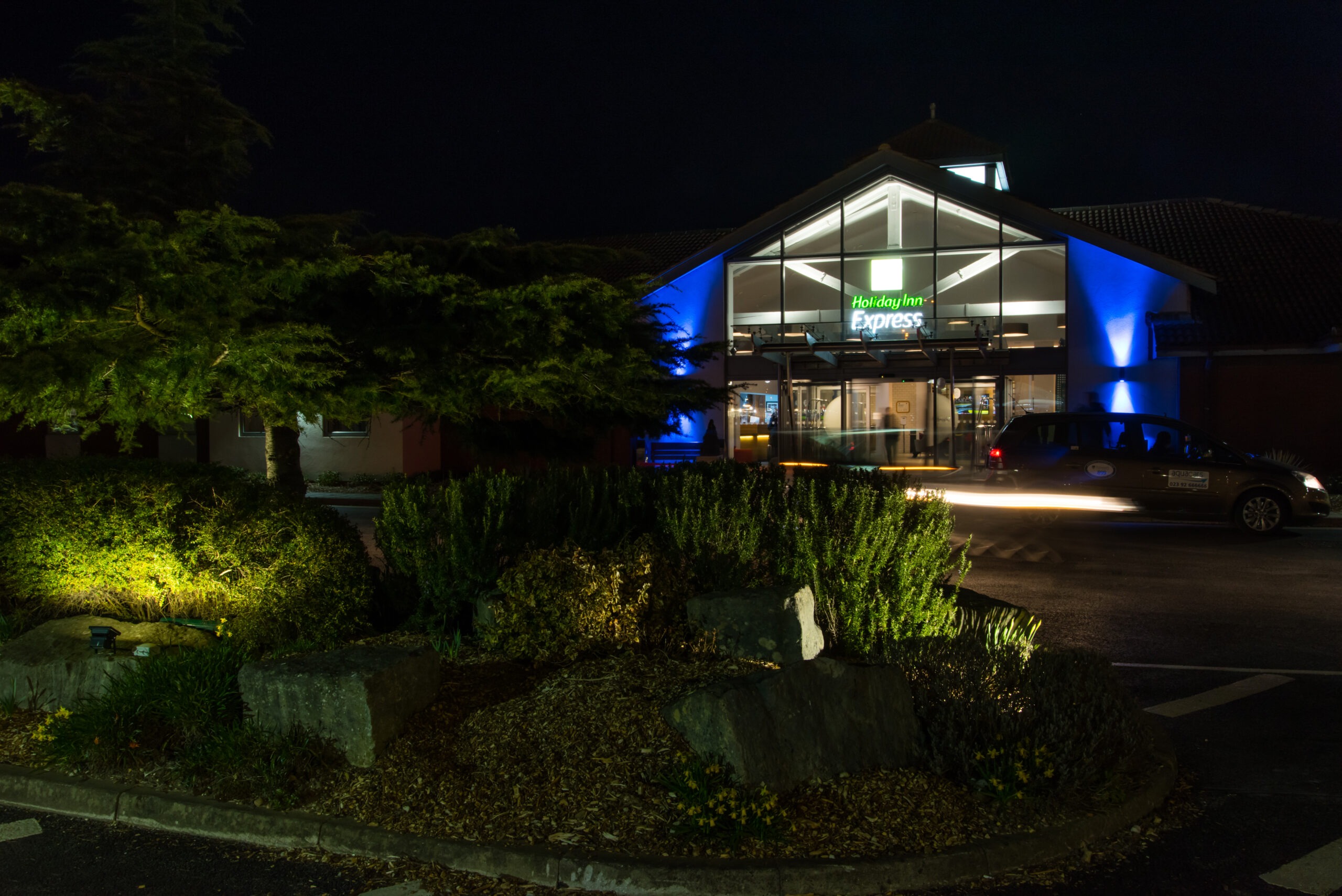 Tamlite Holiday Inn Express Portsmouth North exterior building LED lighting