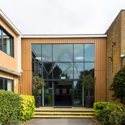Tamlite The Abbey School building exterior image
