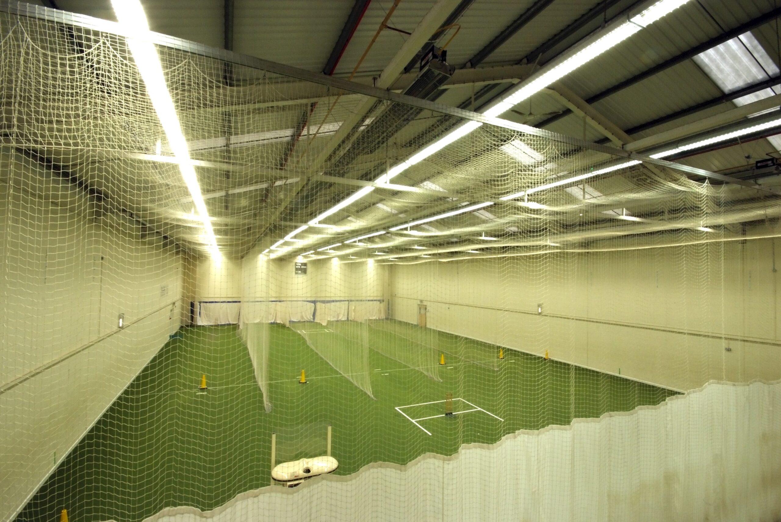 Tamlite Sheffield Hallam University sports hall lighting