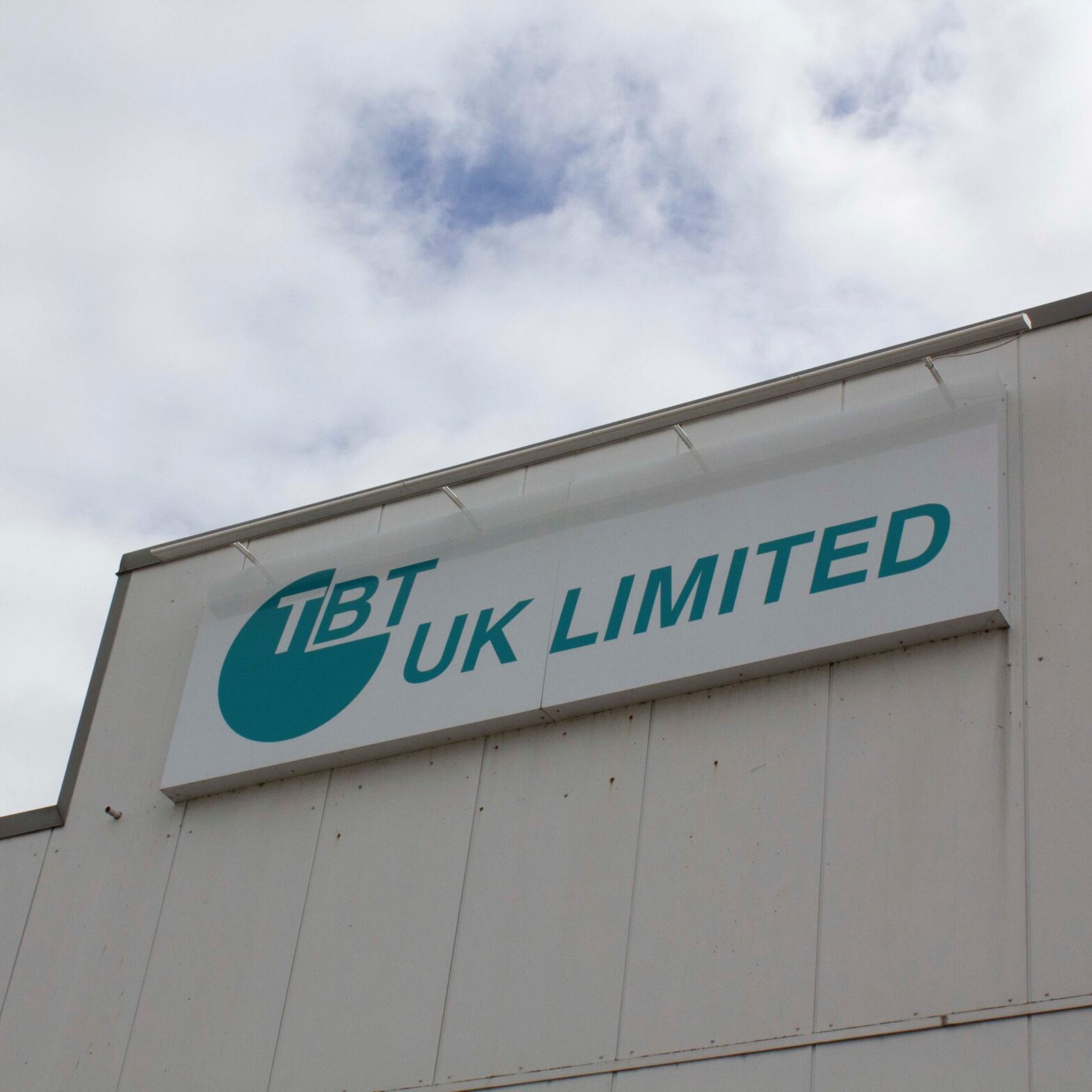 Tamlite TBT UK Limited sign feature image