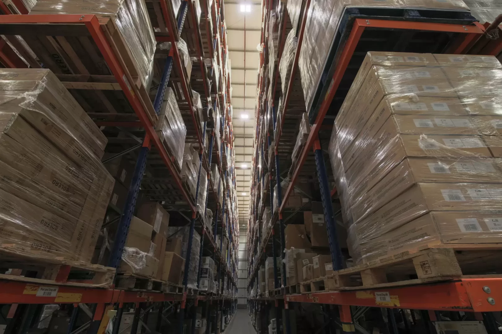Tamlite Nisbets warehouse lighting